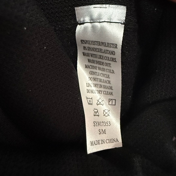 Black High-Waisted Leggings - Picture 2 of 2